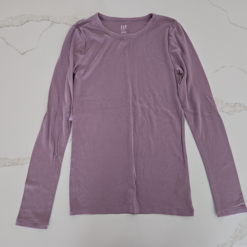 GAP Long Sleeve Tee in Lavender Mauve